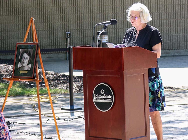 Two Faculty Portraits Added to Edison State’s Wall of Memories