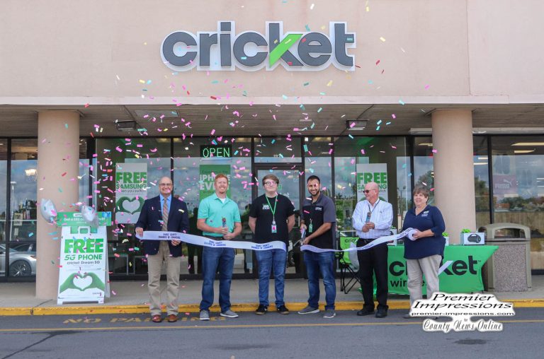Delphos Wireless Celebrates Grand Opening of Cricket Store in Greenville