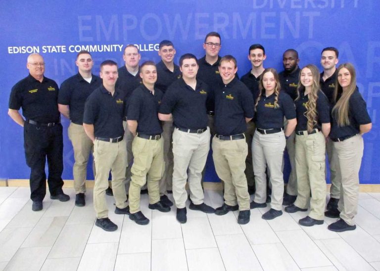 Edison State Students Complete Police Training