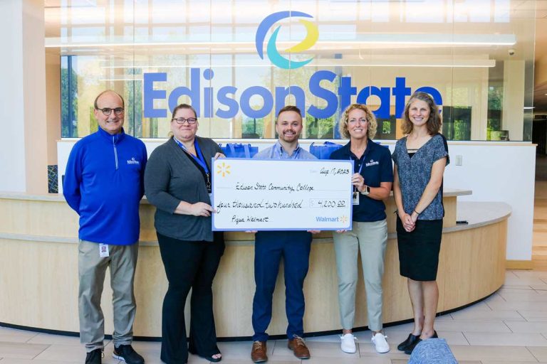 Edison State Receives Walmart Grant for Charger Station Food Pantry