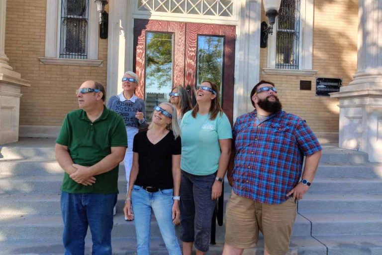 Eclipse viewing party on the GPL lawn